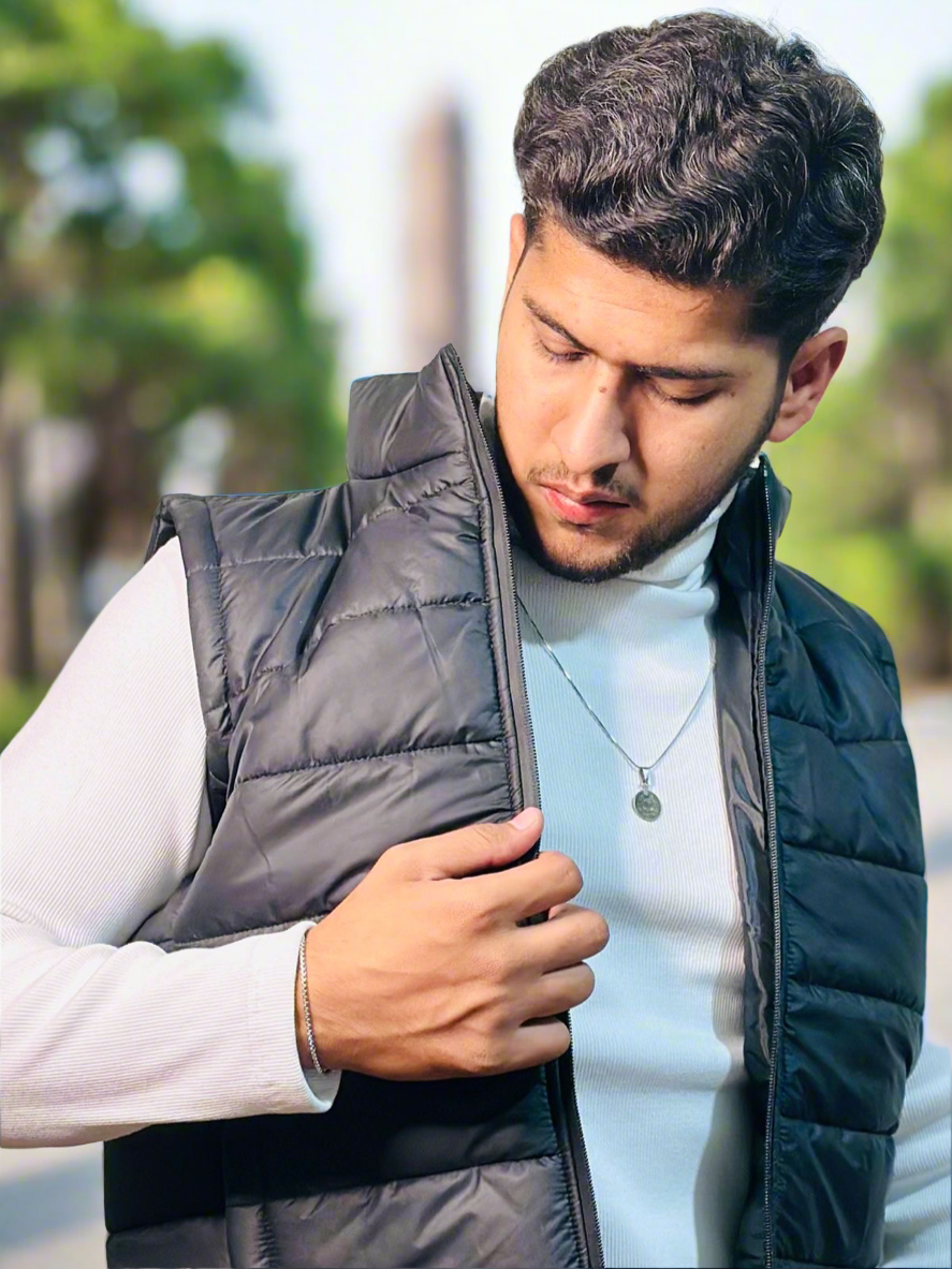 Unisex Black Sleeveless Puffer Jacket