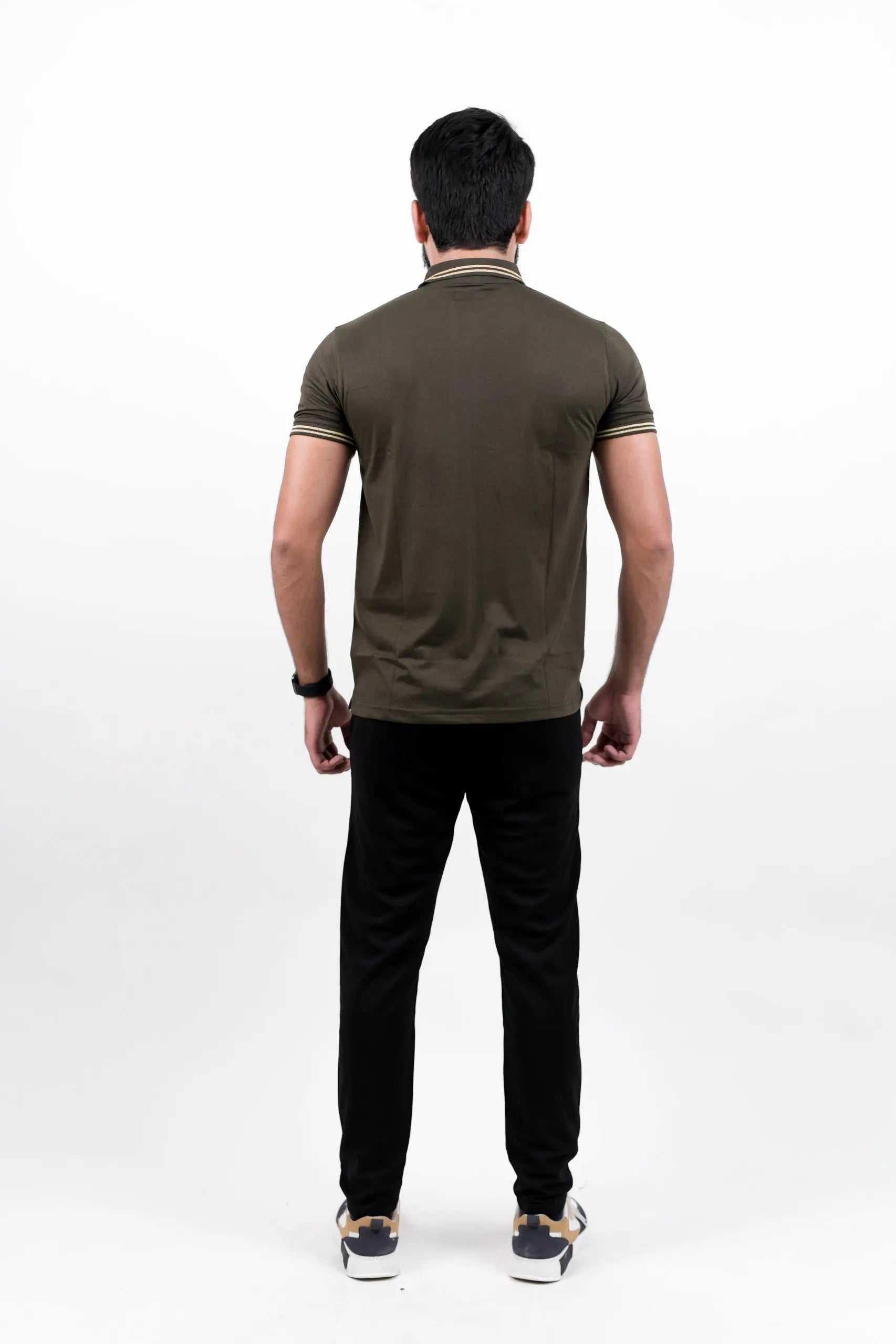 Olive Green Polo – Modern and Versatile The Polo Magician