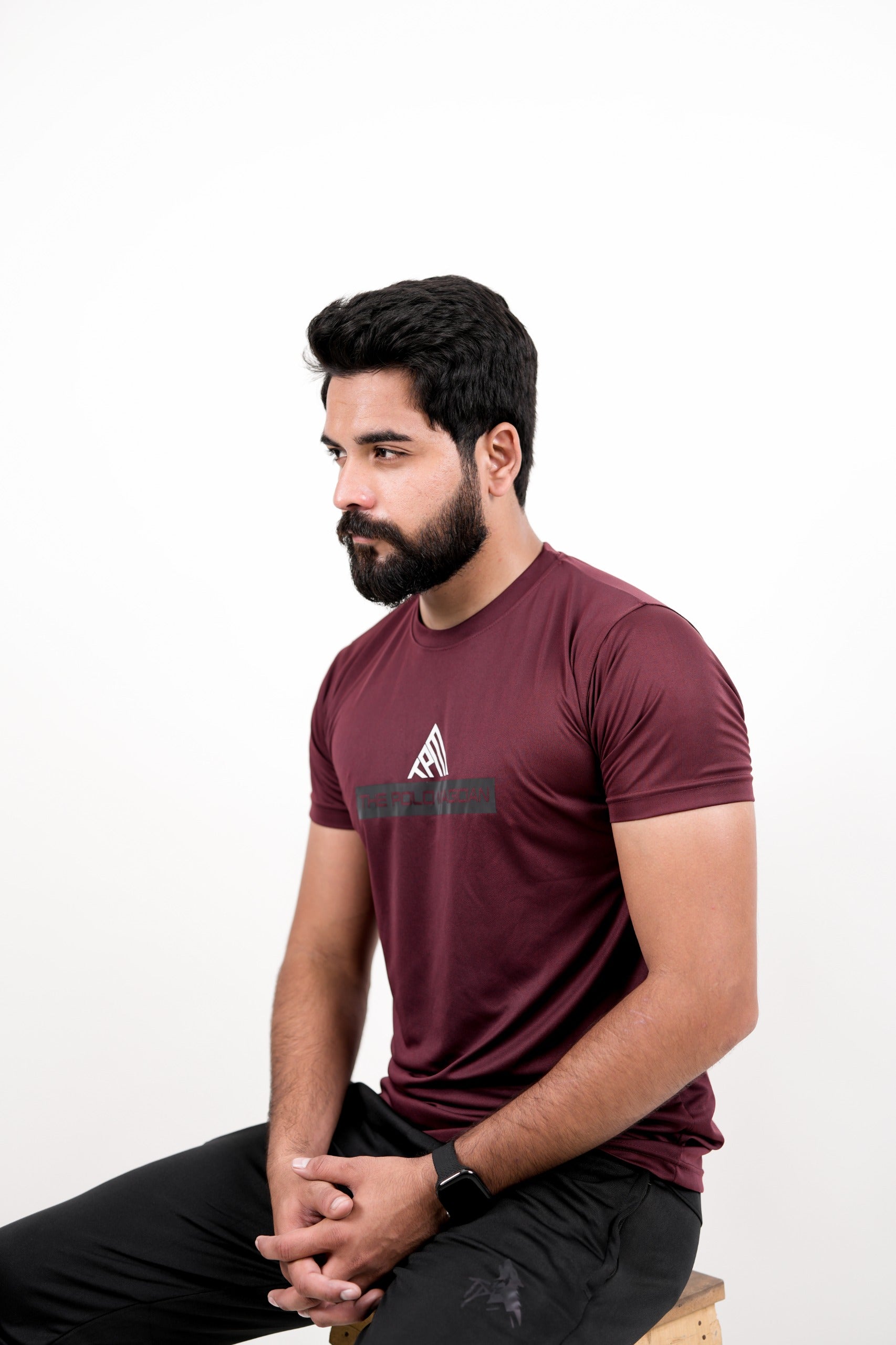 Maroon T-shirt – Bold & Timeless The Polo Magician