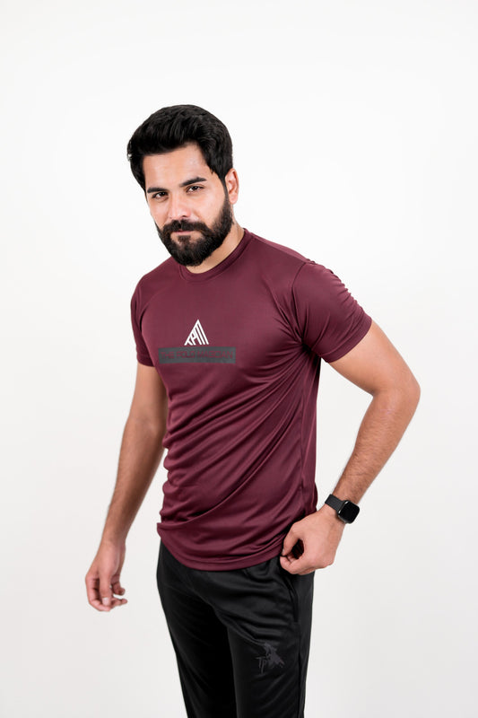 Maroon T-shirt – Bold & Timeless The Polo Magician